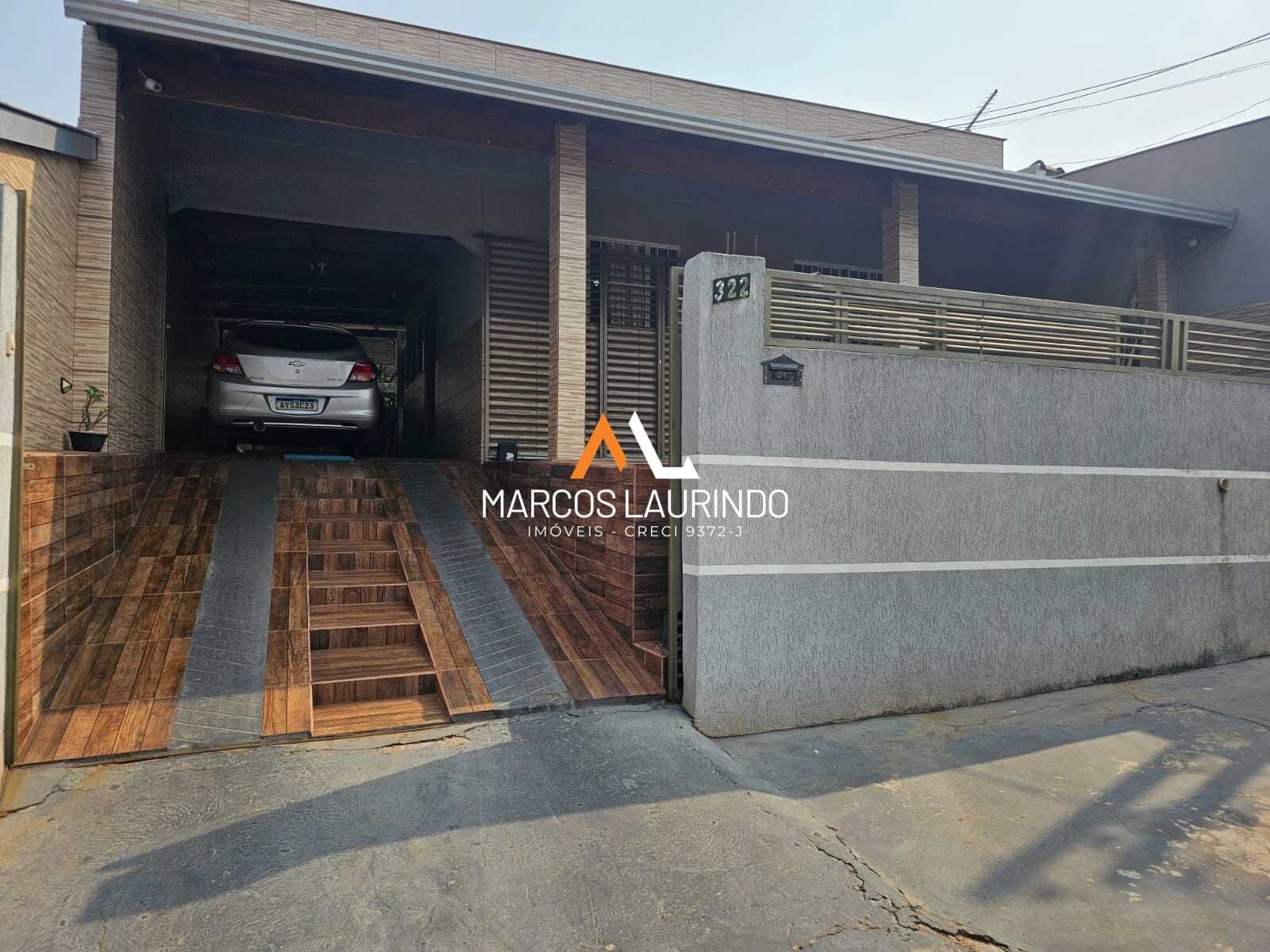 Casa em Londrina - Conjunto Habitacional Violim