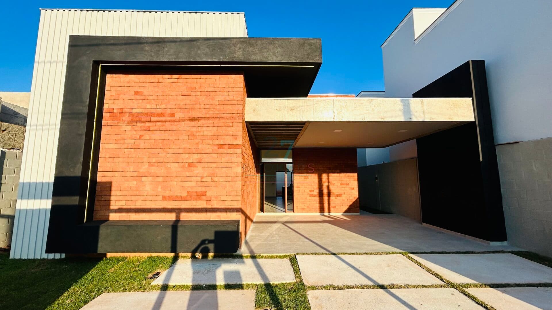 Casa Padrão 3 Qts c/ suíte