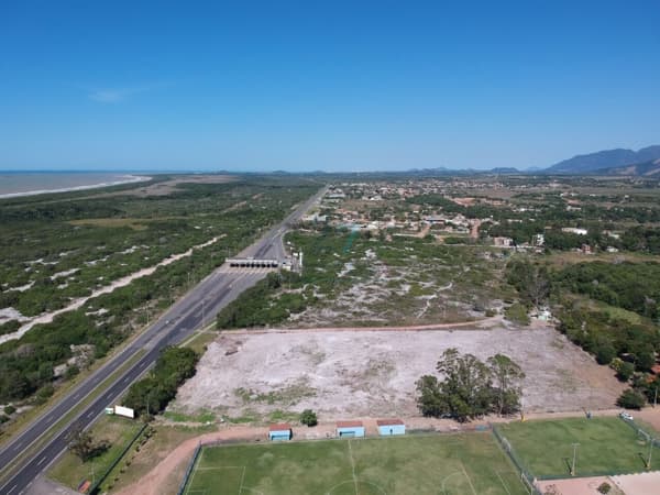Área de 20000 m² em Guarapari às margens da Rodosol.