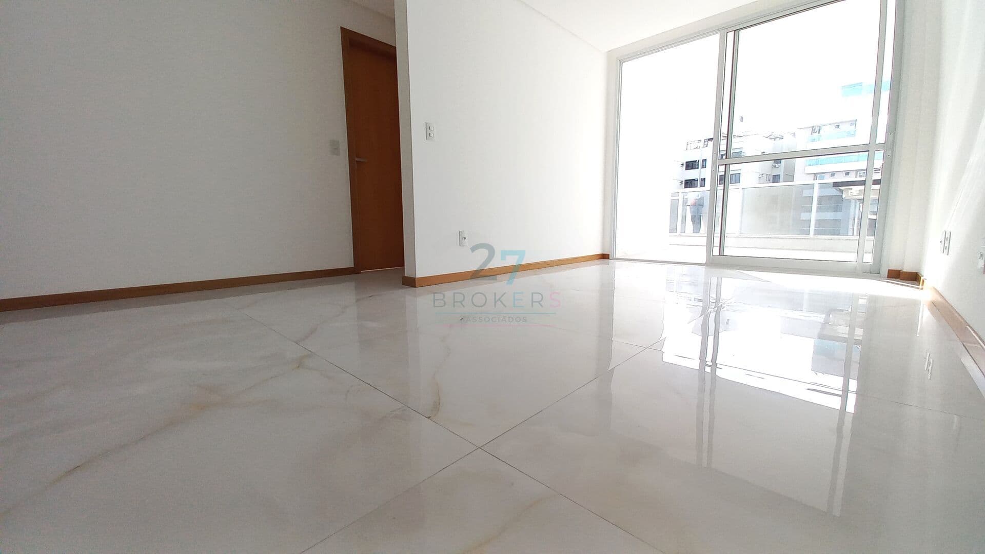 Apartamento 4 Qts c/ 2 suítes