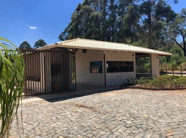 Terreno em Condomínio Fechado