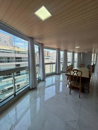 Apartamento 4 Qts c/ 2 suítes