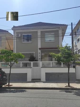 Sobrado Padrão para Venda em Vila Belmiro Santos-SP