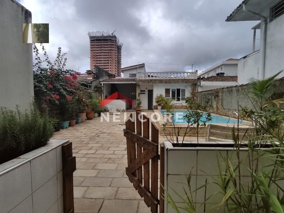 Casa Padrão para Venda em Aparecida Santos-SP