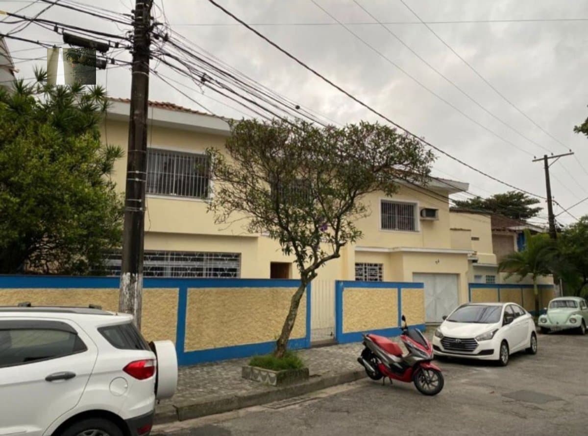 Casa Geminada para Venda em Encruzilhada Santos-SP