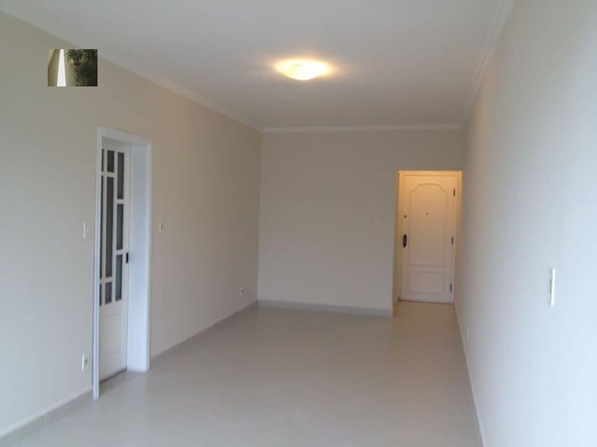 Apartamento Padrão em Ponta da Praia Santos-SP