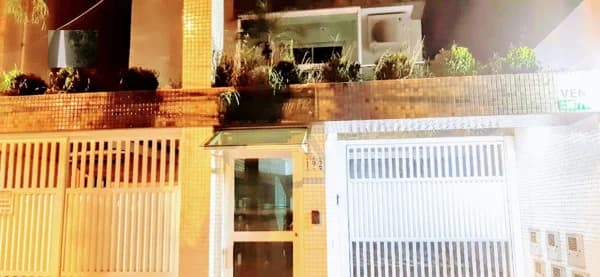 Casa Triplex para Venda em Gonzaga Santos-SP
