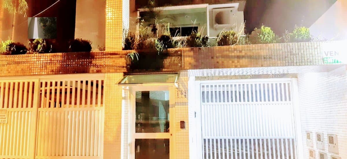 Casa Triplex para Venda em Gonzaga Santos-SP