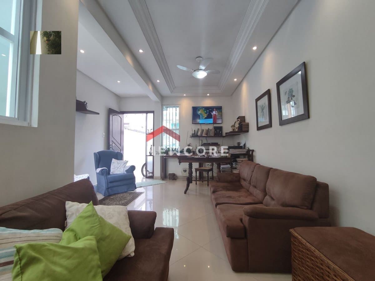 Casa Sobreposta para Venda em Aparecida Santos-SP