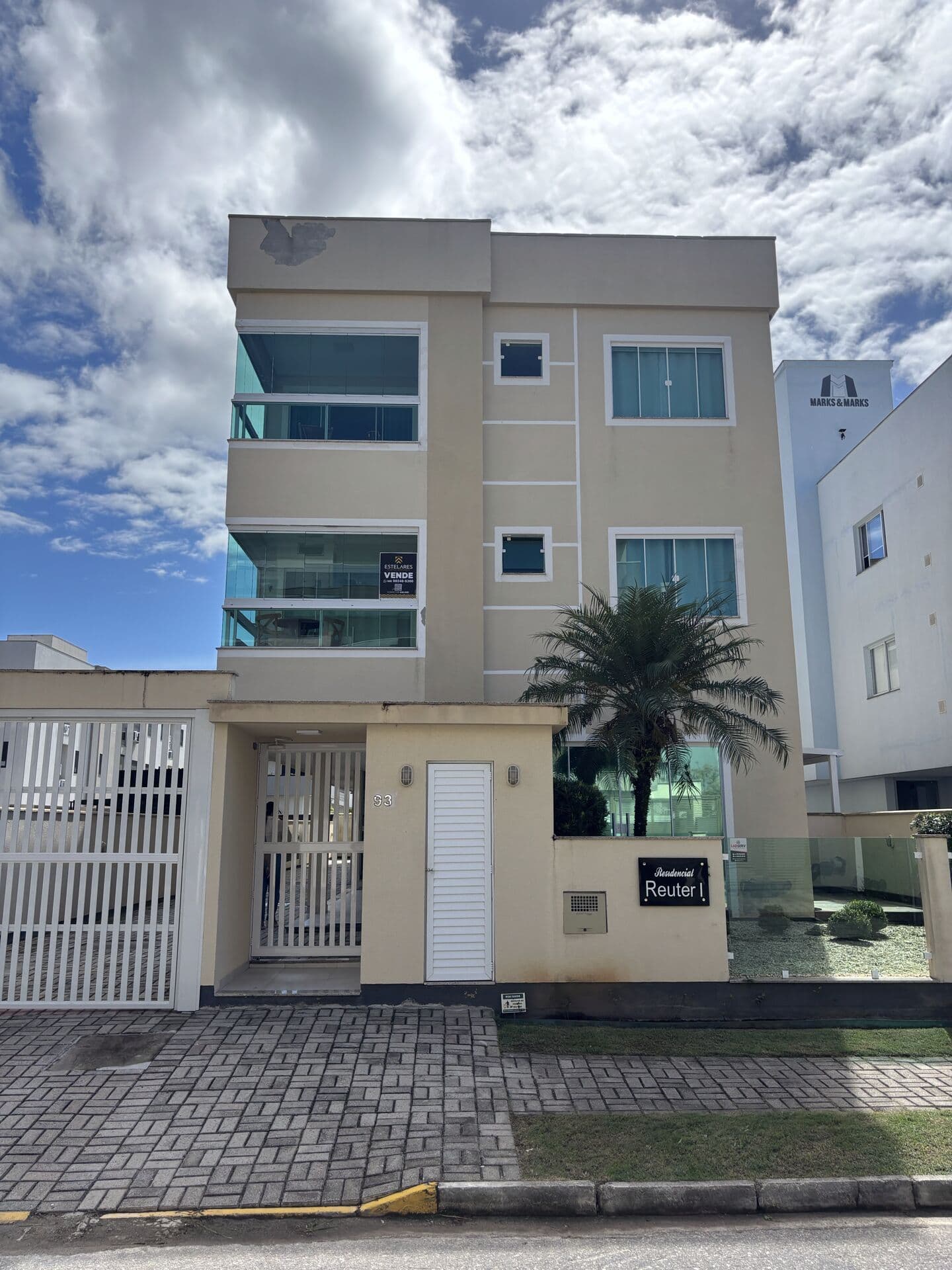 Apartamento em Governador Celso Ramos - Centro