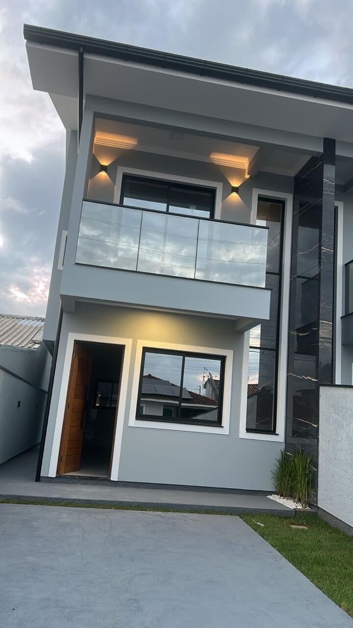 Sobrado com 2 quartos em Madri/Palhoça