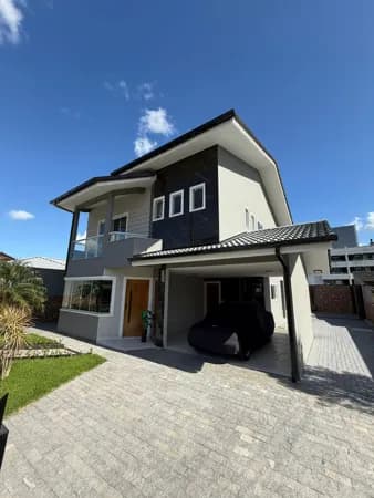 Casa em Palhoça - São Sebastião