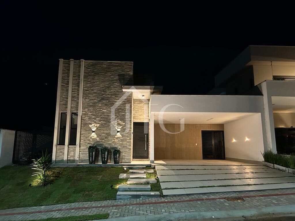 Casa Alto Padrão com 04 quartos e 04 Suítes, Closet e Piscina no Bosque da Limeira, em Resende/RJ.