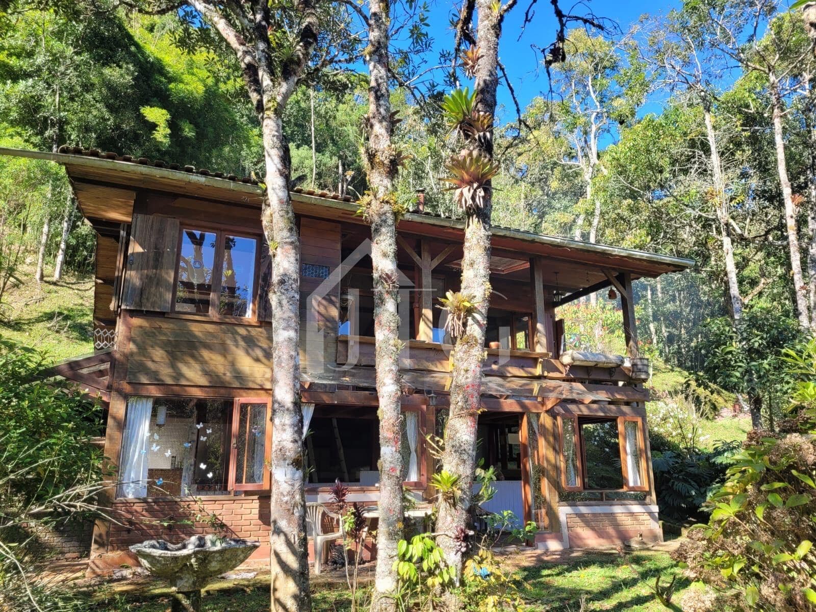 Casa em harmonia com a natureza de 02 quartos no Alto da Santa Clara - Mauá