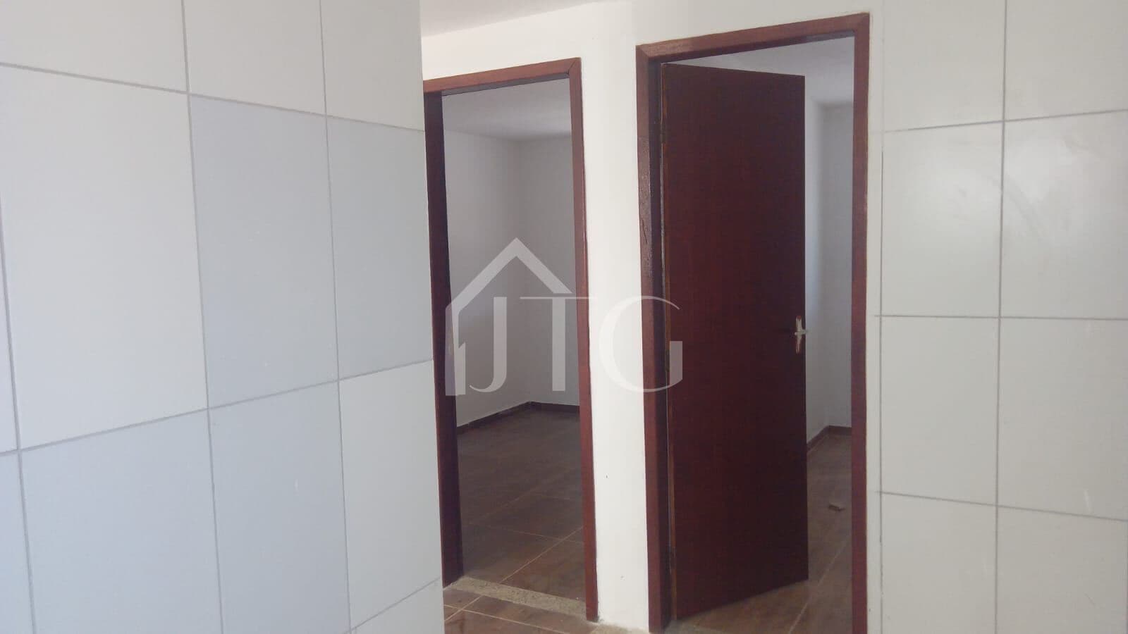 Apartamento com 02 quartos no bairro Cidade Alegria, em Resende/RJ