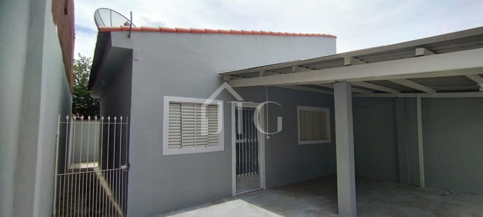 Casa com 02 quartos no bairro Nova Alegria, em Resende/RJ
