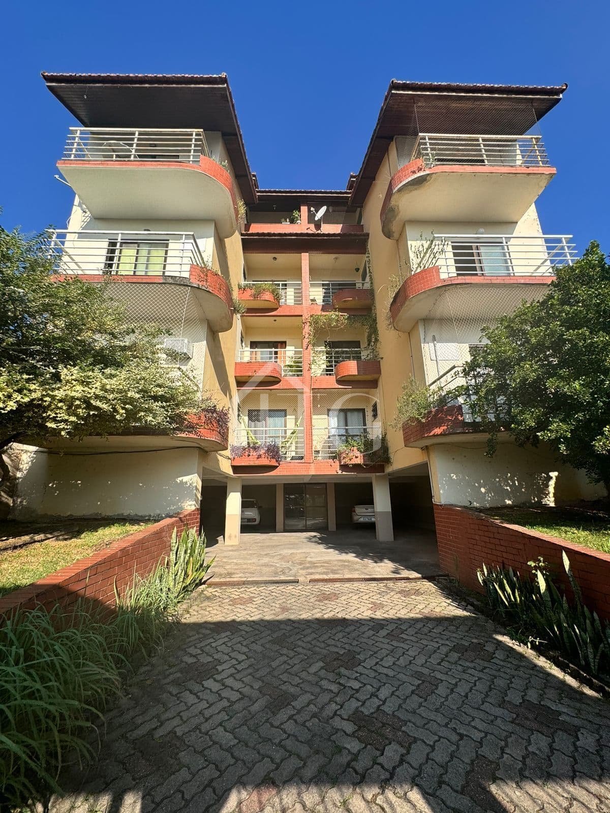Apartamento Cobertura Duplex em Bondarovsky, Quatis/RJ