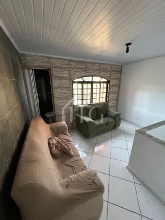 Casa com 02 quartos no bairro Campos Elíseos, em Resende/RJ