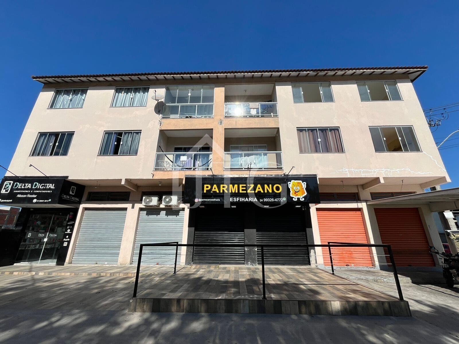 Apartamento com 02 quartos no condomínio Shalon , em Porto Real/RJ