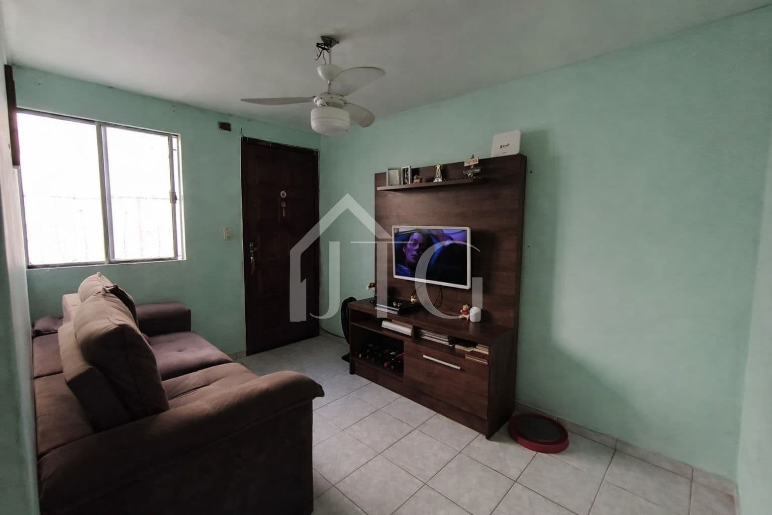 Apartamento com 02 quartos, no bairro Cidade Alegria, em Resende/RJ