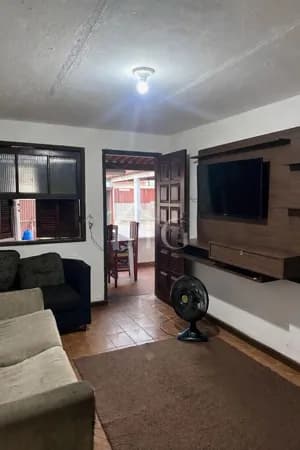 Casa com 04 quartos no bairro Cidade Alegria, em Resende/RJ