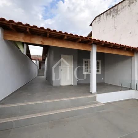 Casa com 02 quartos sendo 01 suíte no bairro Parque Ipiranga, em Resende/RJ