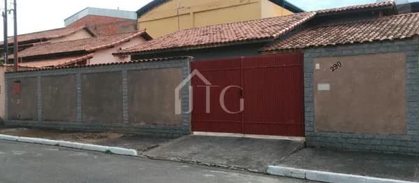 Casa com 04 quartos sendo 1 suíte no bairro Mirante das Agulhas, em Resende/Rj