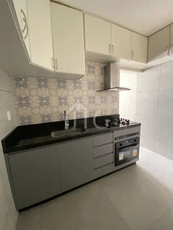 Apartamento com 03 quartos sendo 01 suíte no Edifício Villa Lobos, no bairro Jardim Jalisco em Resende/RJ