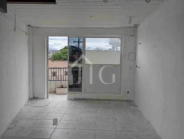 Sala no Centro Comercial Manejo, em Resende/RJ