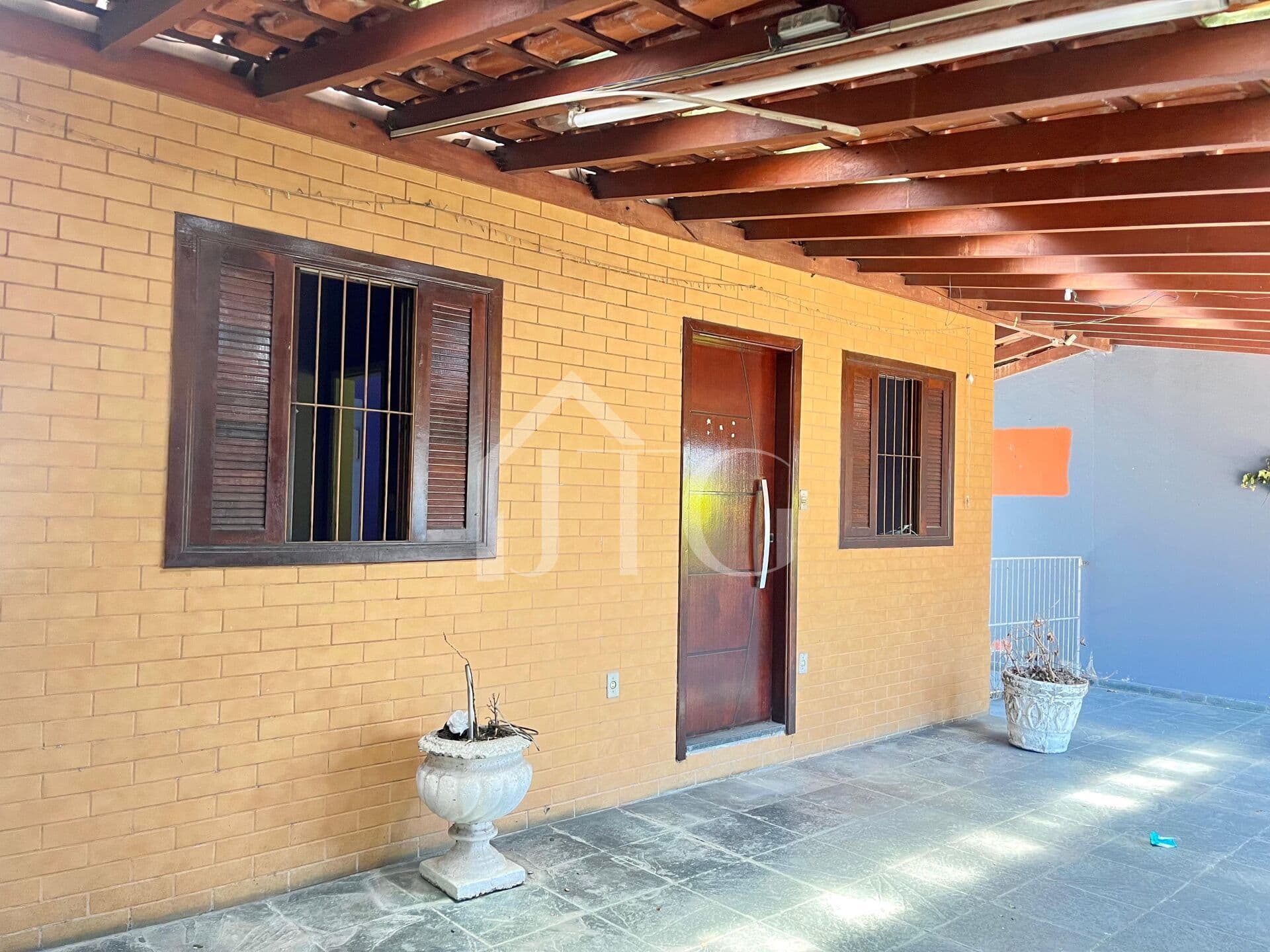 Casa com 02 quartos no bairro Jardim Itatiaia, em Itatiaia/RJ