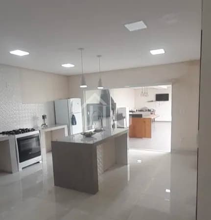 Casa com 03 quartos sendo 1 suíte no Bairro Terra Nova, em Porto Real/RJ