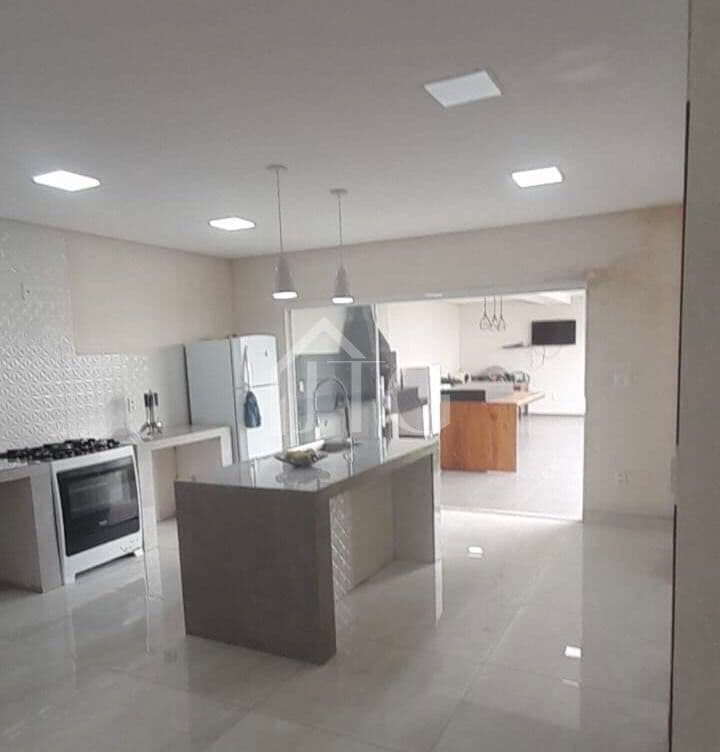 Casa com 03 quartos sendo 1 suíte no Bairro Terra Nova, em Porto Real/RJ