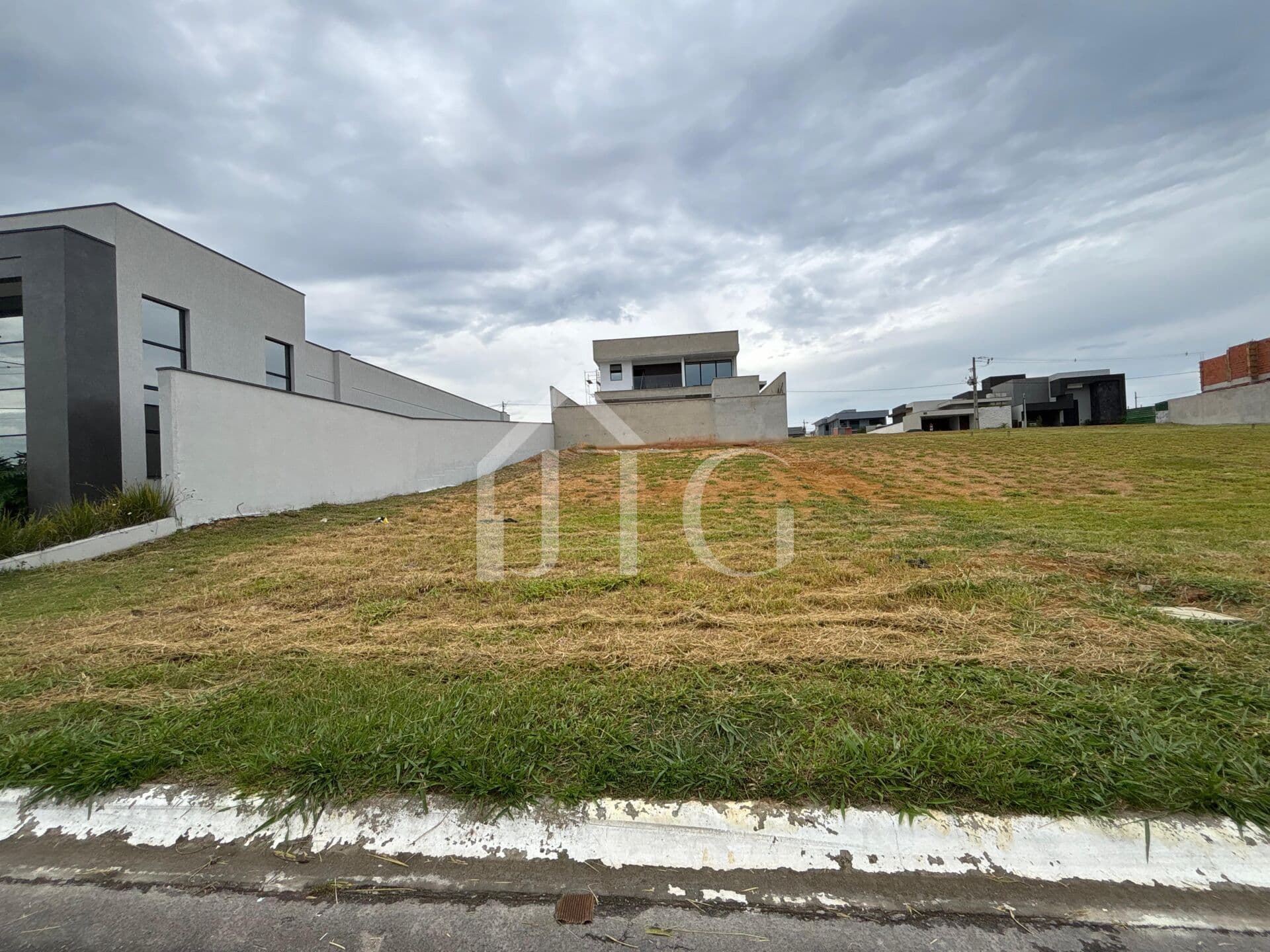 Terreno no Condomínio Bosque da Limeira, em Resende/RJ