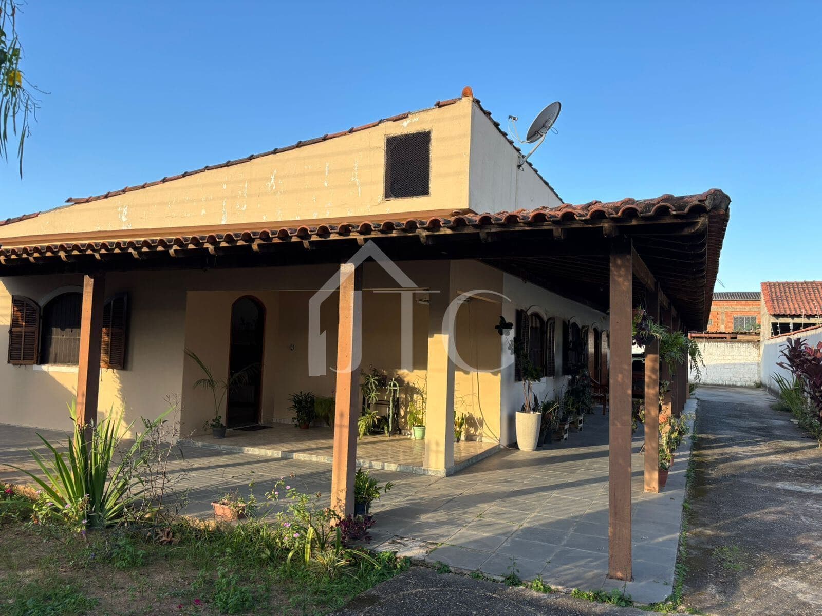 Casa com 04 quartos sendo 1 suíte no bairro Alegria, em Resende/RJ