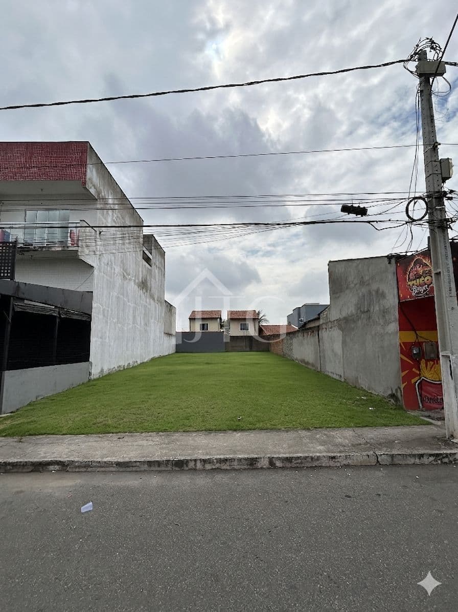 Terreno plano e murado no bairro Morada da Montanha, em Resende/RJ