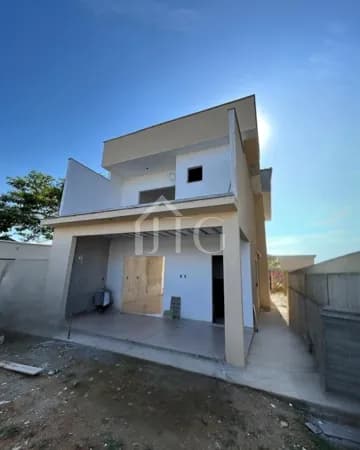 Casa em construção com 03 quartos sendo 02 suítes no bairro Parque Ipiranga, em Resende/RJ