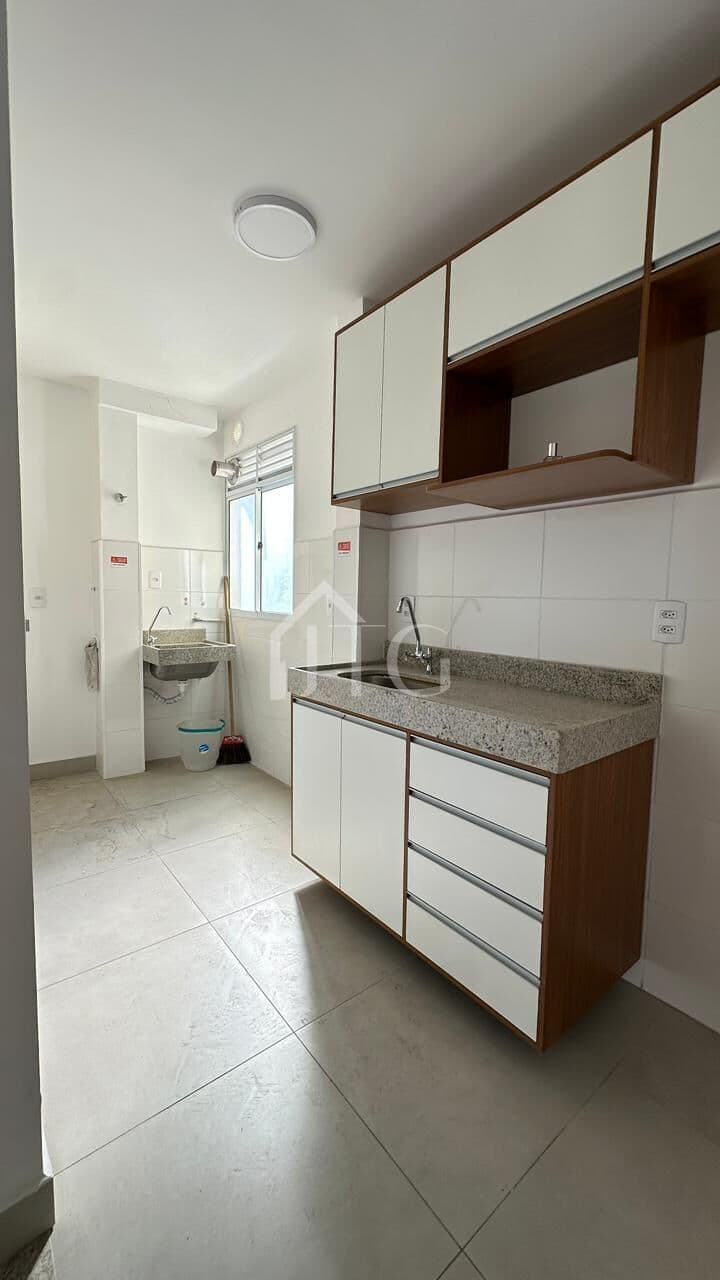 Apartamento com 02 quartos com sacada, no Reserva Vila Jardim no bairro Elite, em Resende/RJ