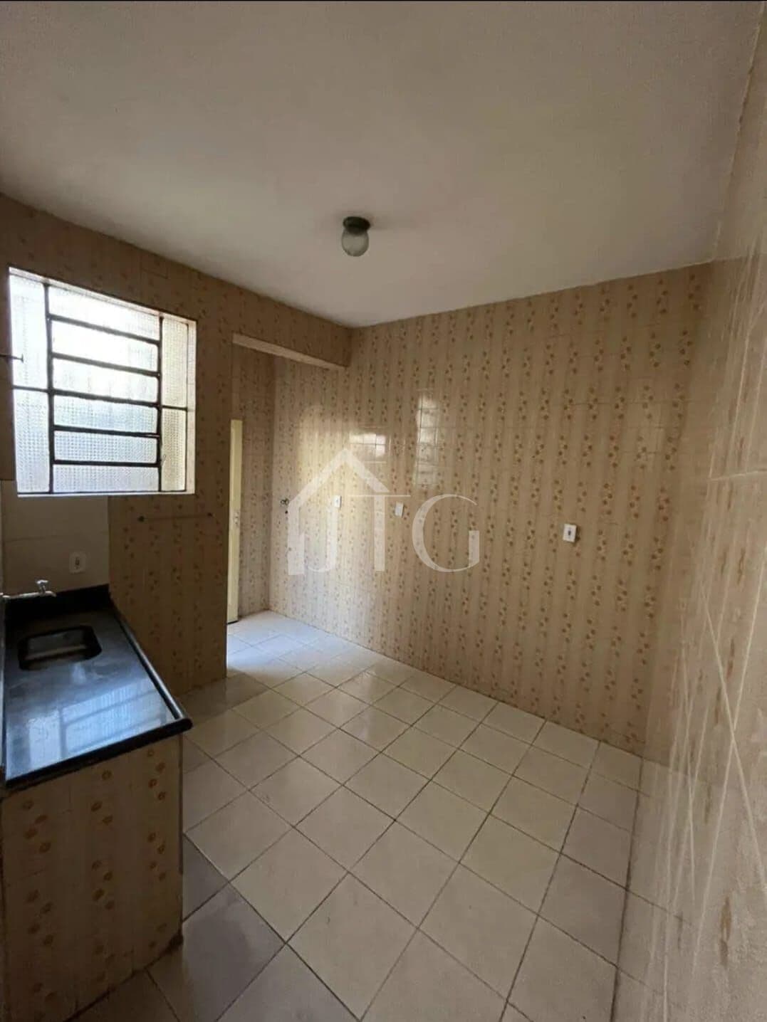 Casa com 03 quartos no bairro Campos Elíseos, em Resende/RJ