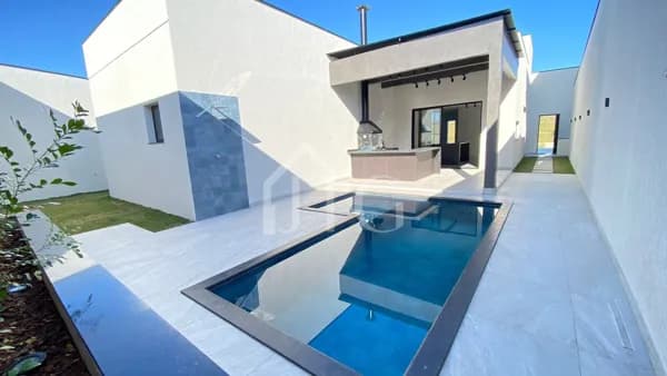Casa com 04 suítes no Condomínio Bosque da Limeira, em Resende/Rj