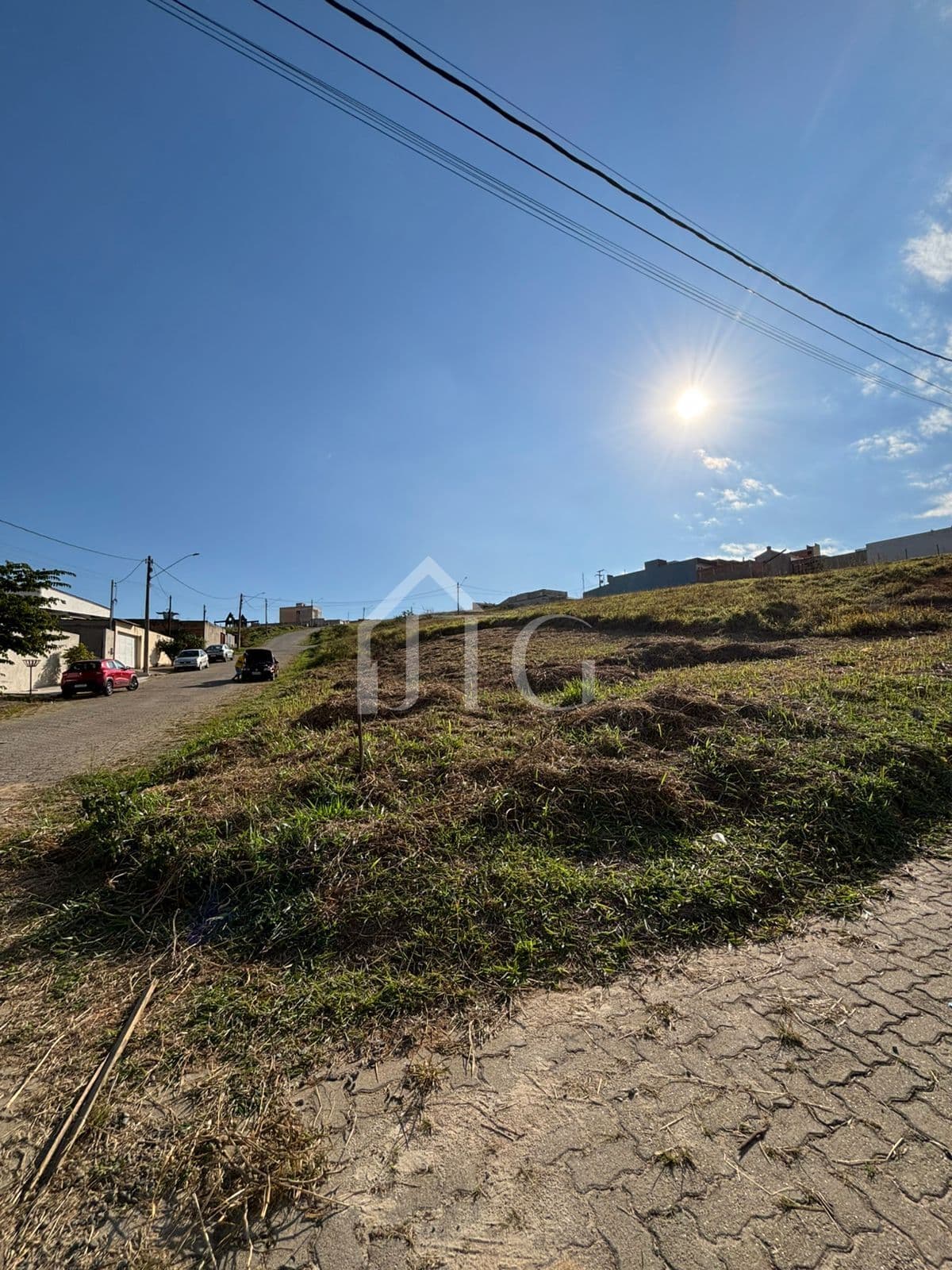 Terreno plano e de esquina no bairro Bela Vista, em Resende/Rj
