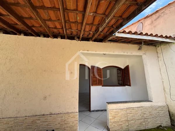Casa com 02 quartos sendo 01 suíte no bairro Jardim Oeste, em Resende/RJ