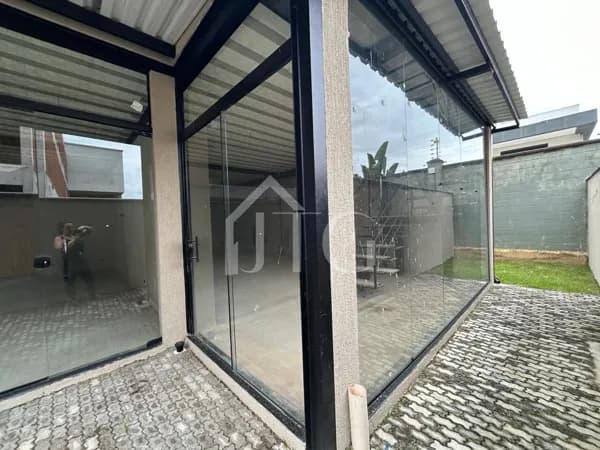Loja comercial nova para locação no Bairro Parque Ipiranga, em Resende/RJ.