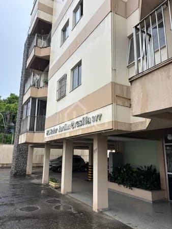 Apartamento com 03 quartos sendo 01 suíte no condomínio Ed Solar Jardim Brasília no bairro Centro, em Resende/RJ