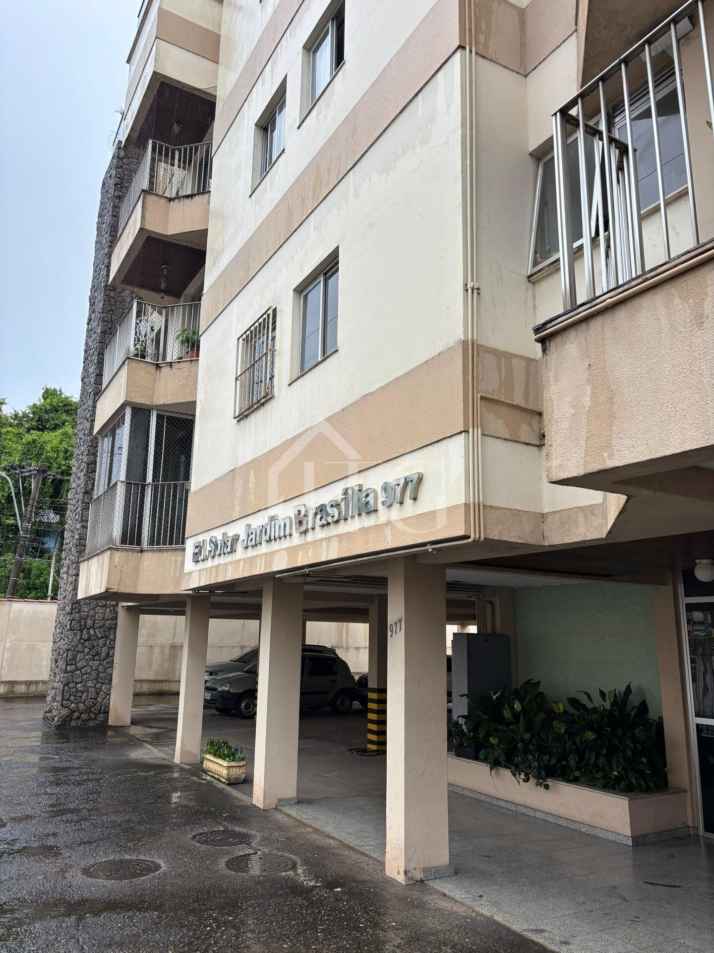Apartamento com 03 quartos sendo 01 suíte no condomínio Ed Solar Jardim Brasília no bairro Centro, em Resende/RJ