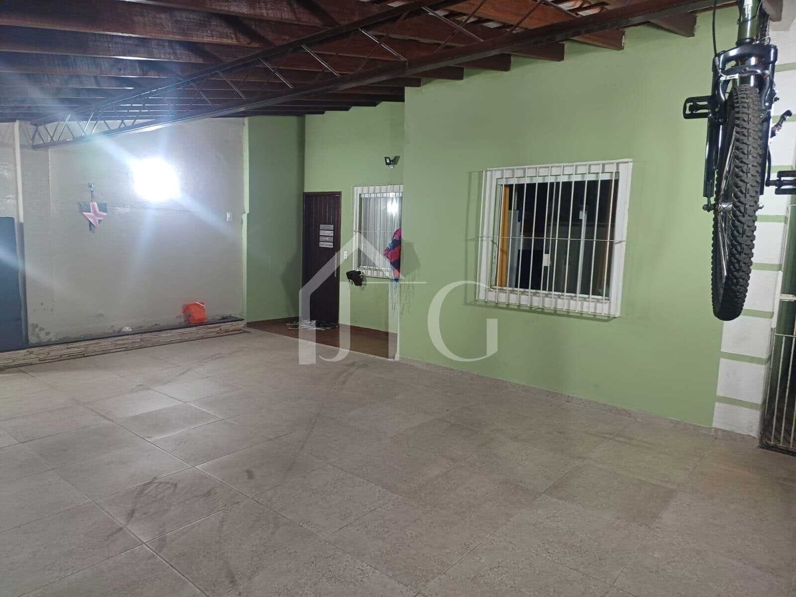 Casa com 02 quartos sendo 1 suíte no bairro Itapuca, em Resende/RJ