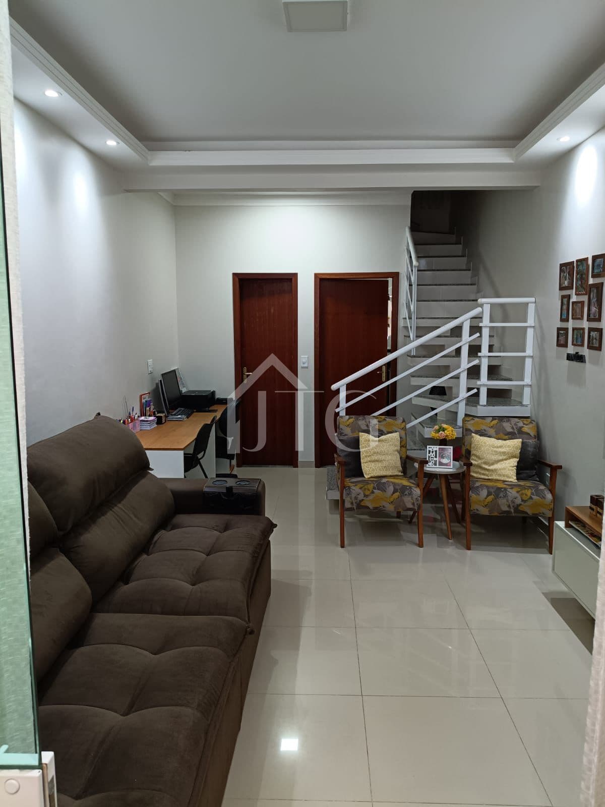 Casa com 03 quartos sendo 01 suíte no bairro Jardim Oeste, em Resende/RJ