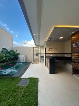 Casa Alto Padrão com Piscina e 3 suítes plenas na região do Buriti Shopping - Aceita Financiamento ULTIMA UNIDADE DISPONIVEL