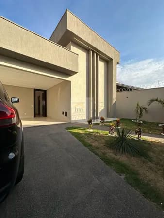 Casa Alto Padrão EXCELENTE LOCALIZAÇÃO no setor Faiçalville em Goiânia - Financie direto com o banco