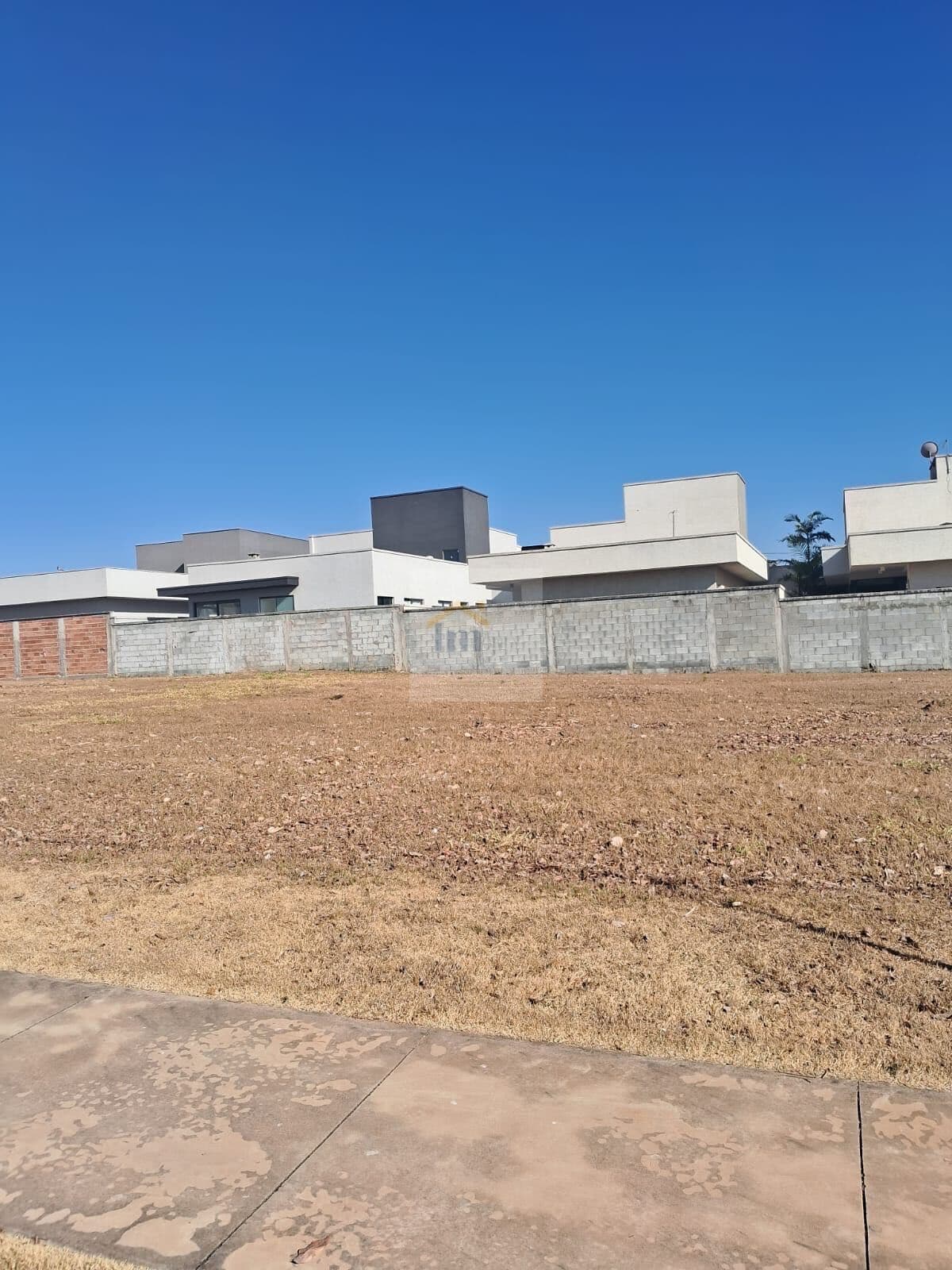 LOTE no condominio Parqville Pinheiros - OPORTUNIDADE