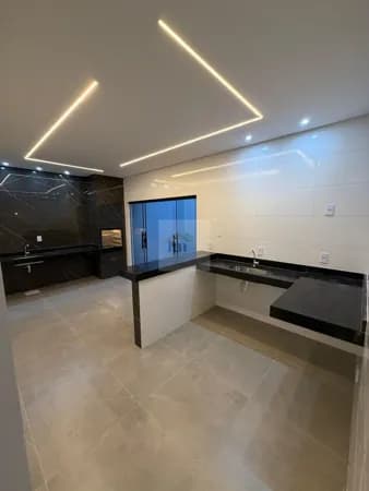 Casa Padrão COM ENTRADA REDUZIDA. FINANCIE PELO MINHA CASA MINHA VIDA. CASA PROXIMO AO GARAVELO